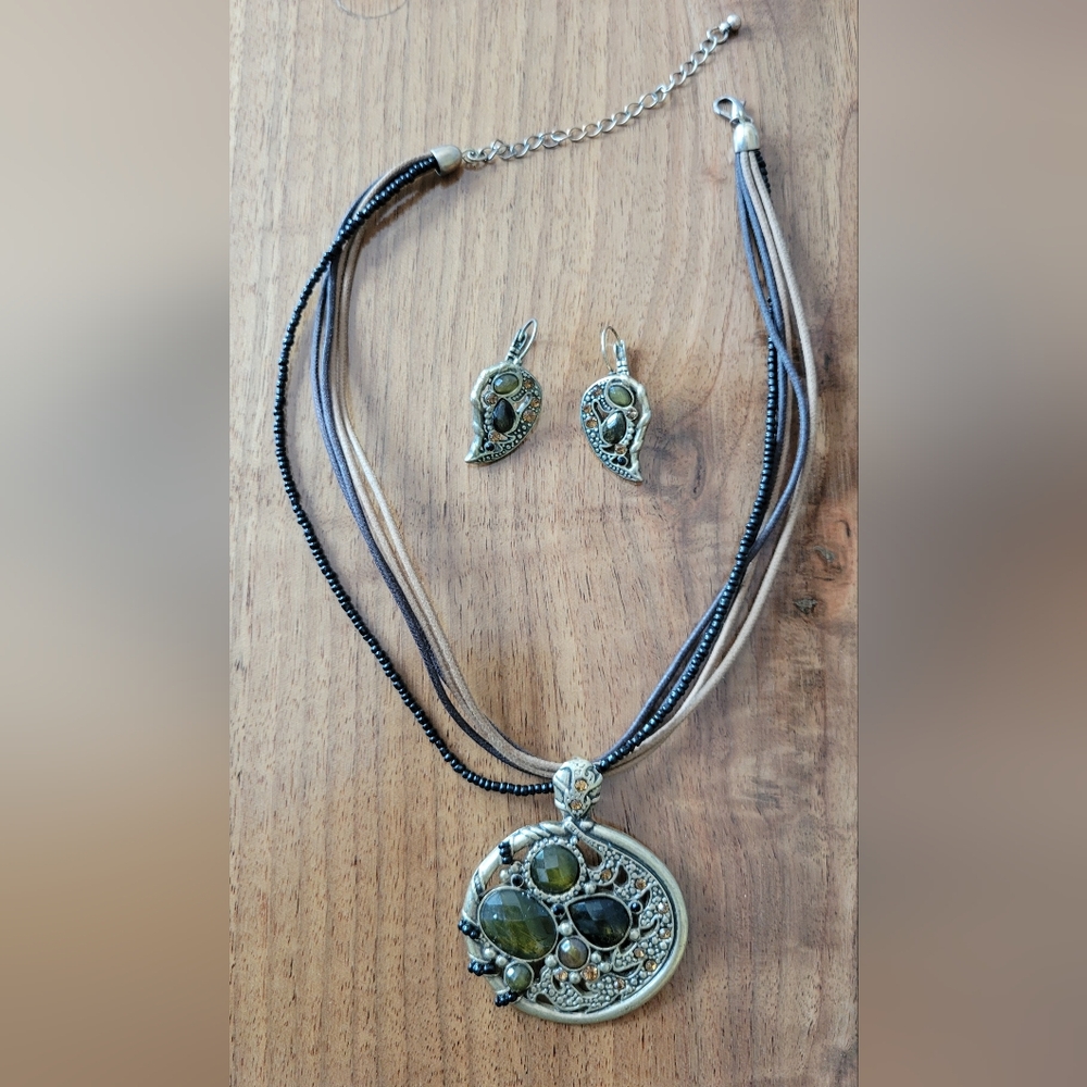Elegant Green Jewelry Set